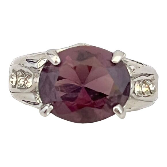 Vintage 1980s Cocktail Ring Purple Glass Rhinestone Silver Tone - 5K - Picture 5 of 7